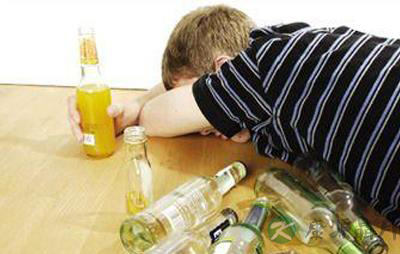 你知道过量喝酒有什么危害吗 你知道过量喝酒有什么危害吗