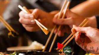 提醒:混用碗筷会增加家庭疾病的传播 提醒:混用碗筷会增加家庭疾病的传播