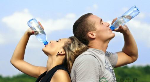 一杯白开水如何“智斗”九大病