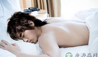 老是睡眠不足 睡五分钟等于六个钟头的方法