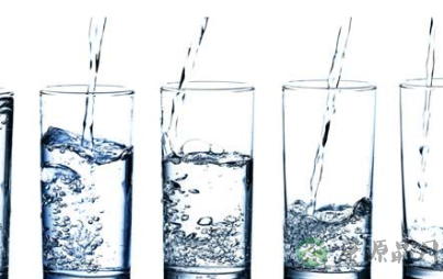 9个喝水预防疾病的小妙方 9个喝水预防疾病的小妙方