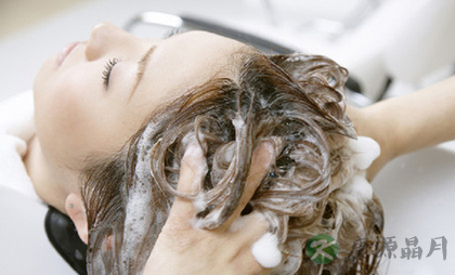五步正确洗头更利于身体健康