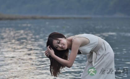 五步正确洗头更利于身体健康