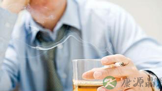 提醒:肾虚最最“喜欢”酗酒的人 提醒:肾虚最最“喜欢”酗酒的人