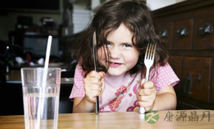 吃饭慢不影响健康反而好处多