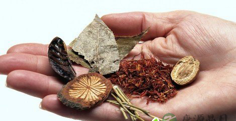 老中医说:口水也是中药 对人体有8大好处 老中医说:口水也是中药 对人体有8大好处