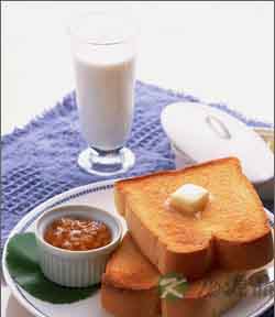 早晨起床 吃好早餐别赖床