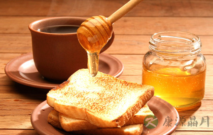 蜂蜜滋养也要当心吃错伤身