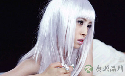 多吃黑色食物可预防白发增多