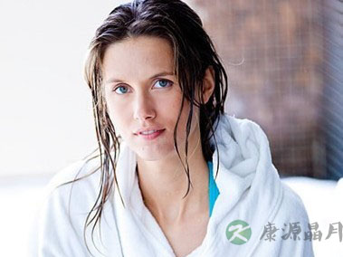 洗澡先洗头还是先洗脸