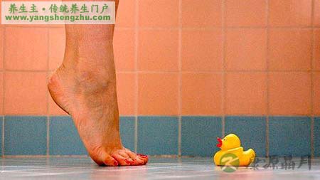 踮脚走路能护肾