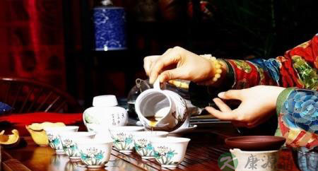 各种茶水的功效 茶不能和什么一起吃
