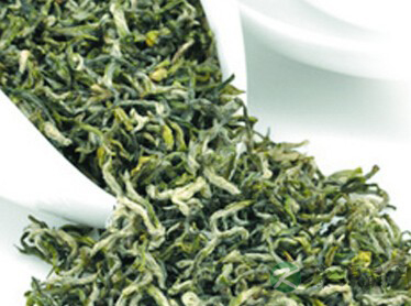 春绿中的两种极致：碧螺春与猴魁