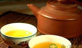 寒露刚过，正是秋凉，一壶热茶，正好暖心