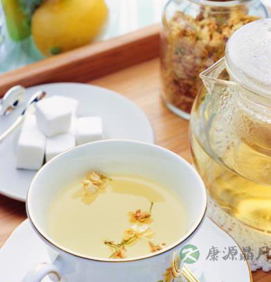 滋阴茶很好的滋补作用让女人会散发出红润光泽
