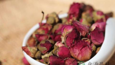 柔筋玫瑰花茶具有缓急止痛的功效