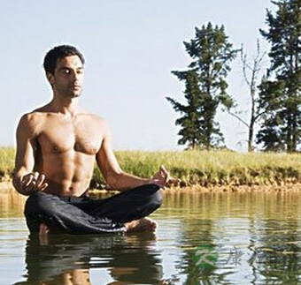 水上瑜伽给你不一样的6感受