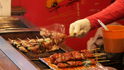 你敢吃吗?路边烧烤细菌比坐厕还多