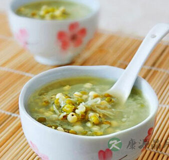 干咳嗽吃什么好的快 治疗干咳嗽的食疗方法 干咳嗽吃什么好的快 治疗干咳嗽的食疗方法