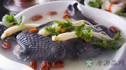 常喝乌鸡汤养生功效多