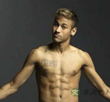 清瘦男健身七原则华丽变身肌肉男