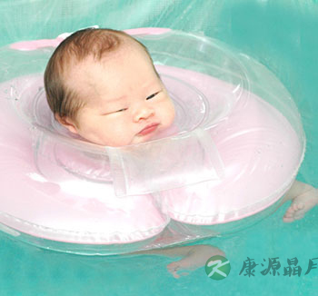 婴儿学游泳好不好？婴儿学游泳的好处
