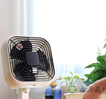 吹风扇有讲究 夏天怎样吹风扇比较好？