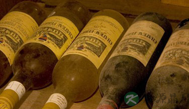 红酒应该倒着放