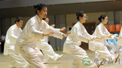 练八段锦对身体有什么好处