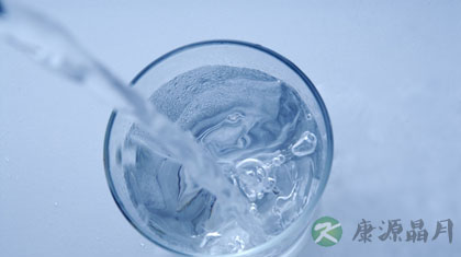 女性皮肤干燥 补水必备九种食物