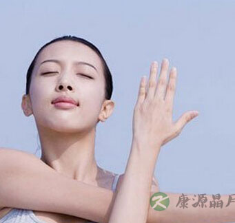 瑜伽动作 小腿曲线更美妙 瑜伽动作 小腿曲线更美妙