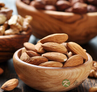 干咳嗽吃什么好的快 治疗干咳嗽的食疗方法 干咳嗽吃什么好的快 治疗干咳嗽的食疗方法