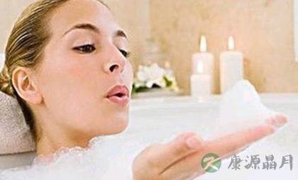 洗澡学问大 对养生保健功效快