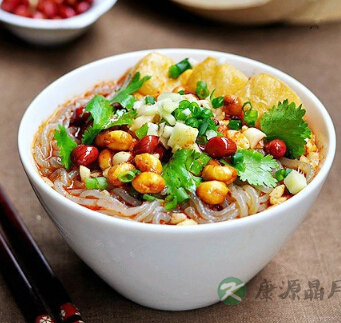 酸辣粉怎么做 舌尖上的诱惑“酸辣粉” 酸辣粉怎么做 舌尖上的诱惑“酸辣粉”