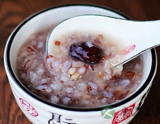 女性内外调养身体:多吃红色食物