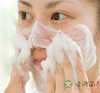 去角质应该注意些什么 哪些人不适合去角质护肤