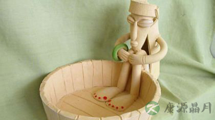 不可用冷水泡脚 夏季中药泡脚功效多