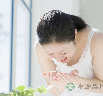 去角质应该注意些什么 哪些人不适合去角质护肤