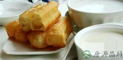 养生专家：豆浆油条=典型早餐错误