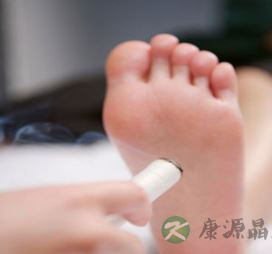 手脚冰凉怎么办 艾灸5大穴位暖手暖脚