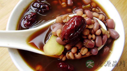 每天一碗红豆薏米粥来养生