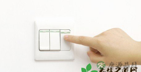 开灯睡觉容易致癌？