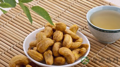 白领常吃腰果能消除疲劳