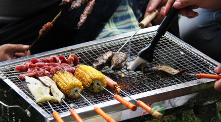 你敢吃吗?路边烧烤细菌比坐厕还多