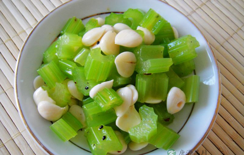 芹菜治疗疾病的15种偏方