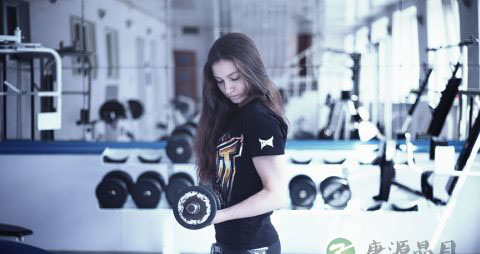 三管齐下治疗女性气血不足