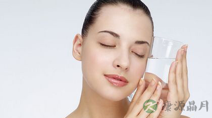 夏季教你快速祛痘14个偏方