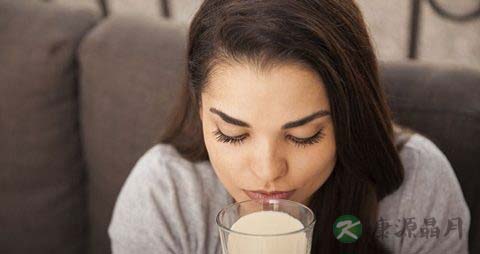 孕妇空腹喝牛奶好吗