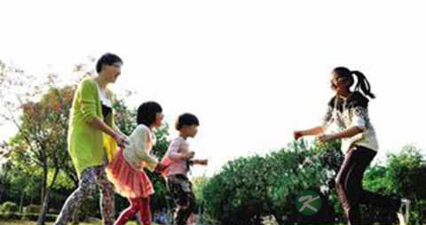 如何培养孩子的感官能力_培养孩子感官能力的游戏