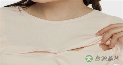如何让妈妈们在公共场所哺乳时像明星般优雅？